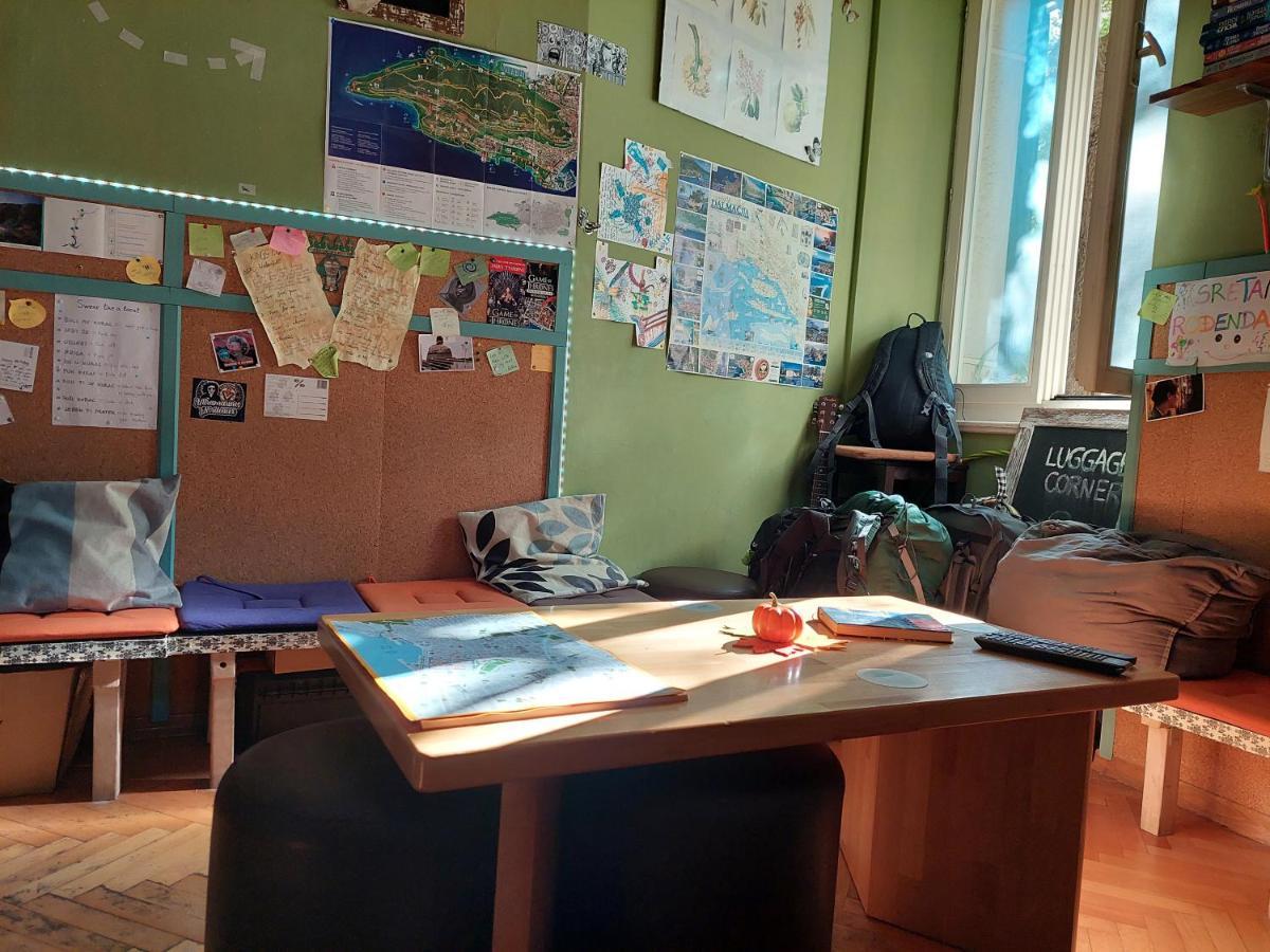 Hurricane Hostel Split Luaran gambar